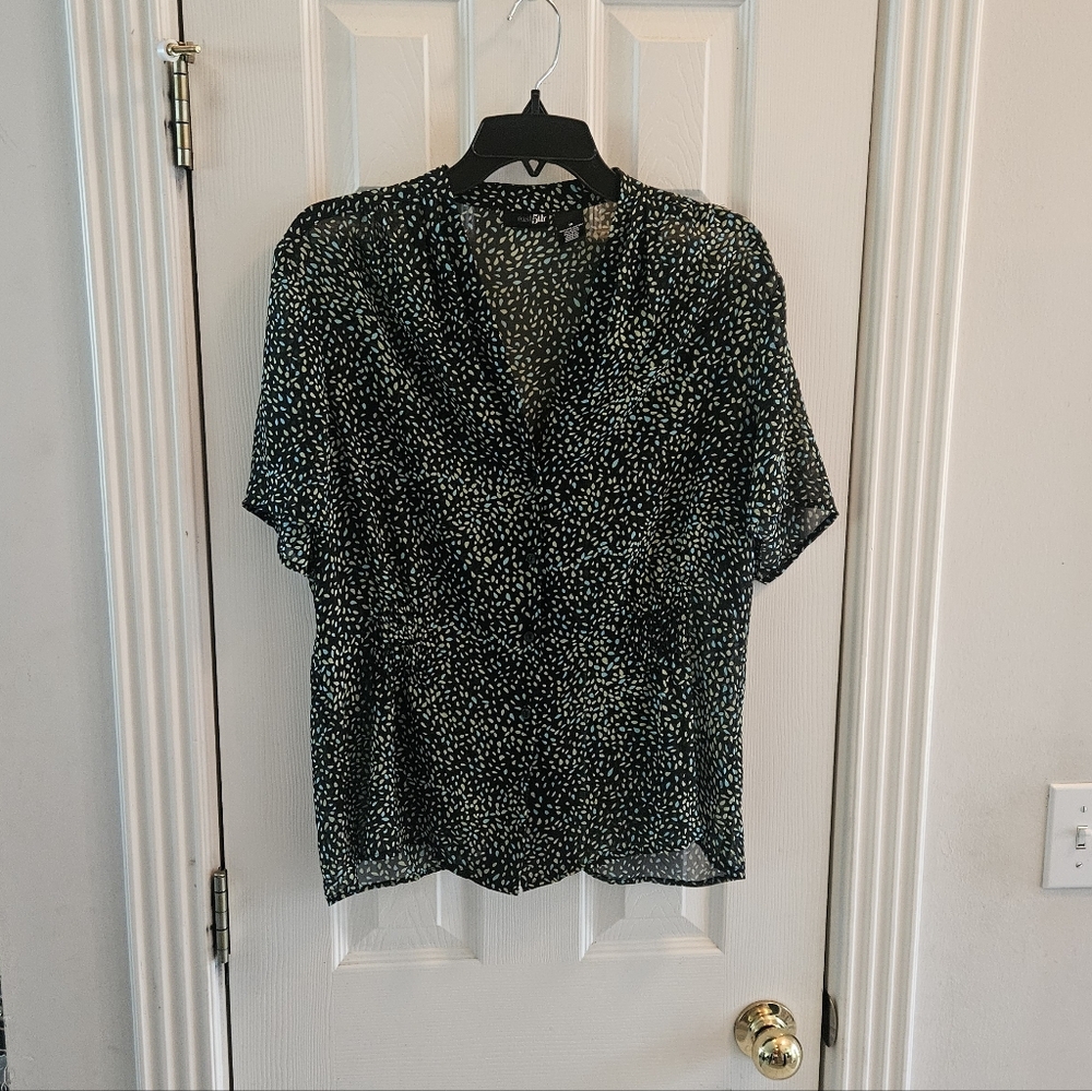 East 5th Short Sleeve Blouse - Lightweight, Feminine, Sz 16, EC